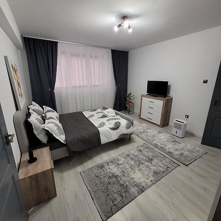 Apartament Cu 1 Camera -Ana Zalău Екстериор снимка